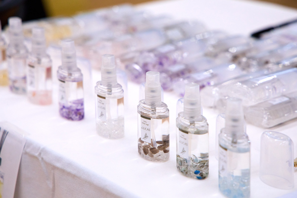 洗練された浄化・ヒーリンググッズと出会える場となった。