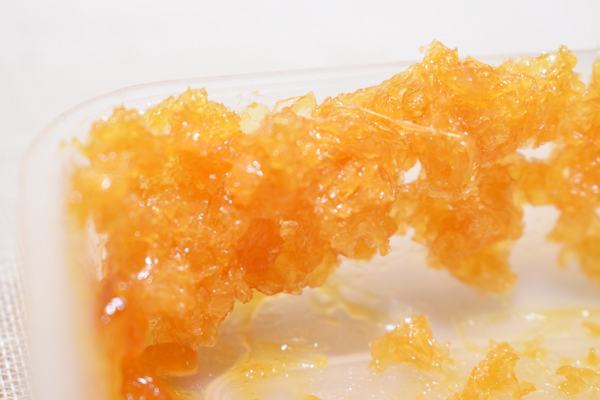 大豆由来のレシチン。乳化剤として使用する。